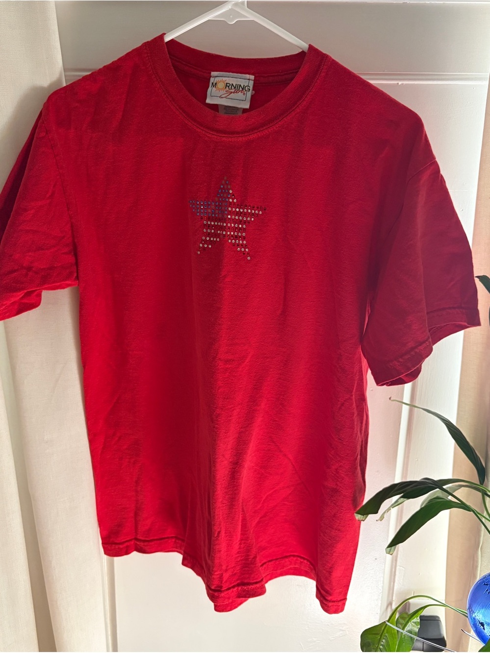Morning Sun Red Rhinestone Flag Star T-Shirt Size M